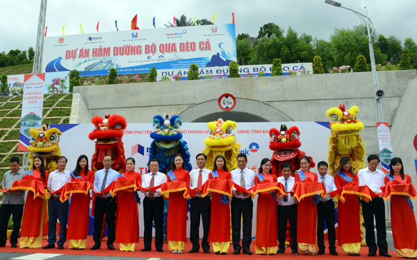 6-1 Nghi lễ cắt băng chính thức đưa Dự án hầm đèo cả vào vận hành, khai thác