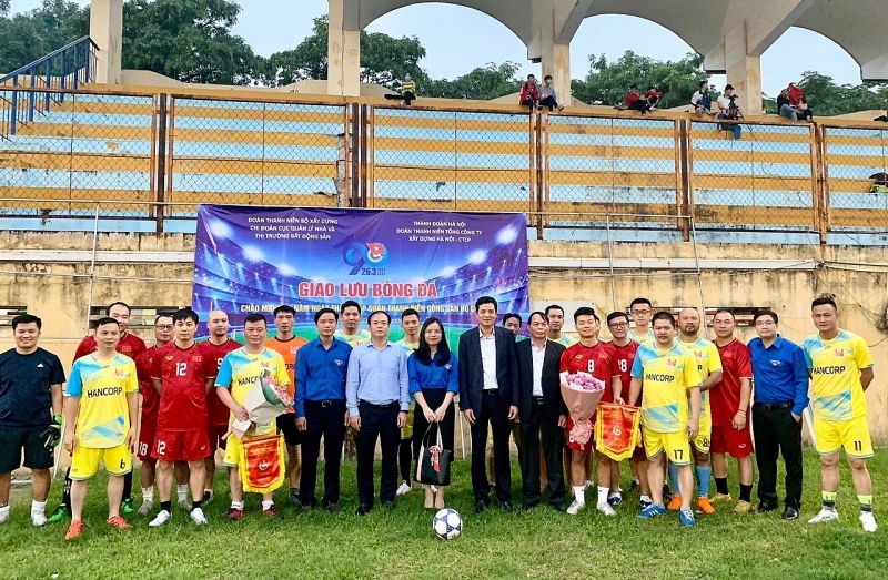cuc-quan-ly-nha-va-thi-truong-bds-giao-huu-bong-da-voi-tong-cong-ty-xay-dung-ha-noi-ctcp-1