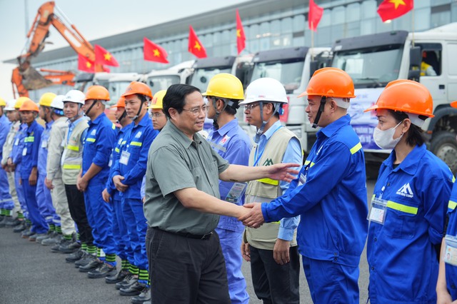 Thủ tướng phát lệnh khởi công mở rộng ga hành khách T2 Nội Bài- Ảnh 1.