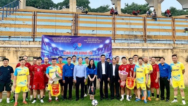 cuc-quan-ly-nha-va-thi-truong-bds-giao-huu-bong-da-voi-tong-cong-ty-xay-dung-ha-noi-ctcp