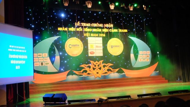 le-trao-giai-nhan-hieu-canh-tranh-va-nhan-hieu-noi-tieng-2016